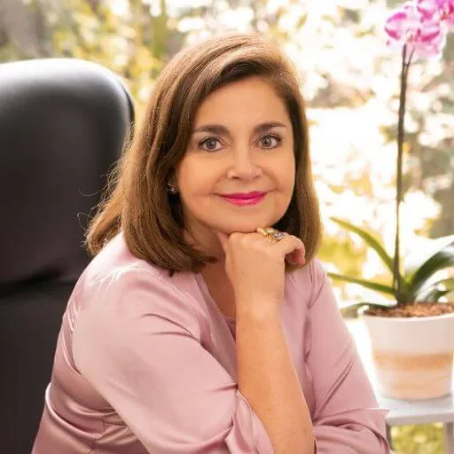 Mónica Flores, CEO & Human Resources