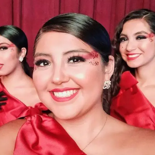 Laura Miranda, Singer